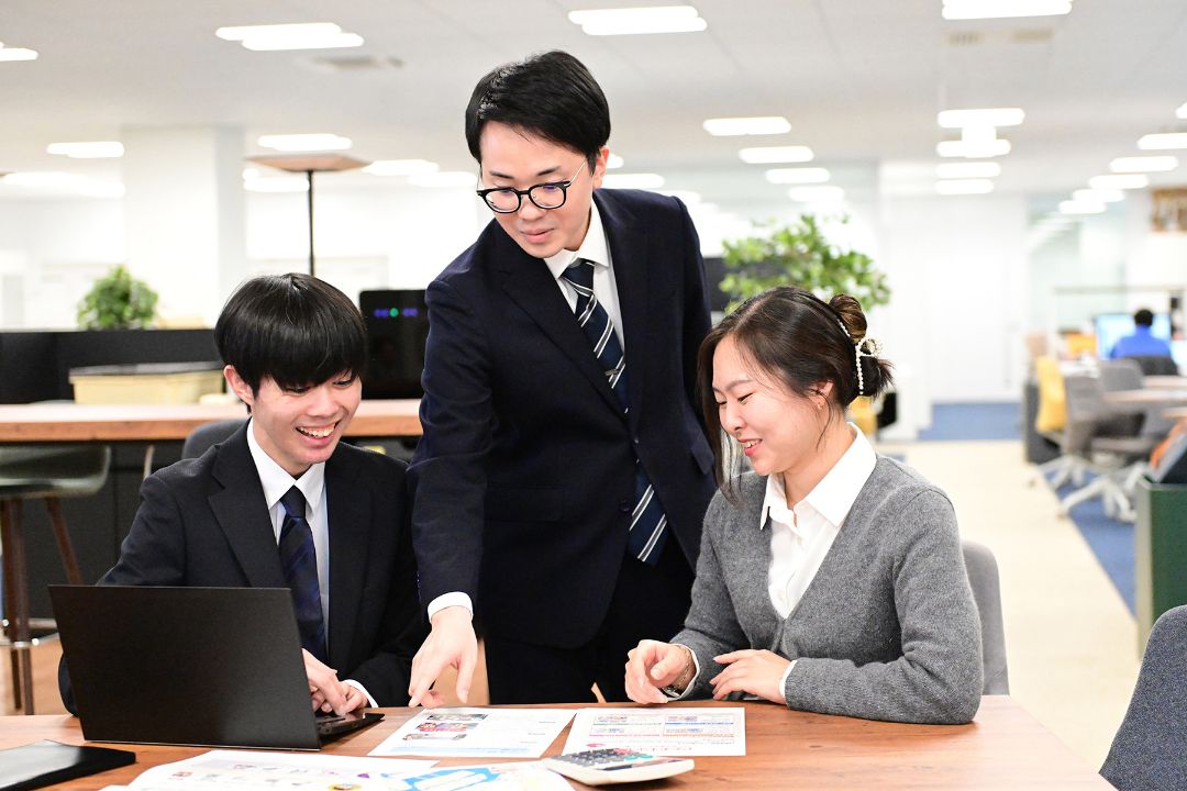 3名のビジネスパーソン