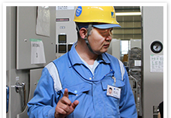 前田「移動変電所を使って、産業活性化に取り組めば復興の役に立つ。」 写真